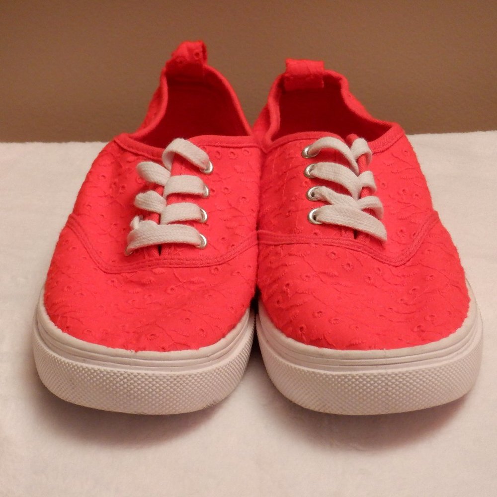 BRAND NEW ORANGE / RED SNEAKERS